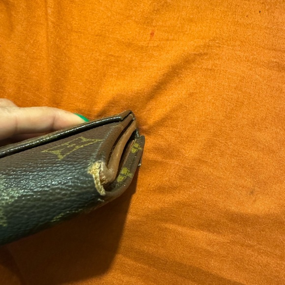 LV monogram compact wallet - Picture 8 of 9